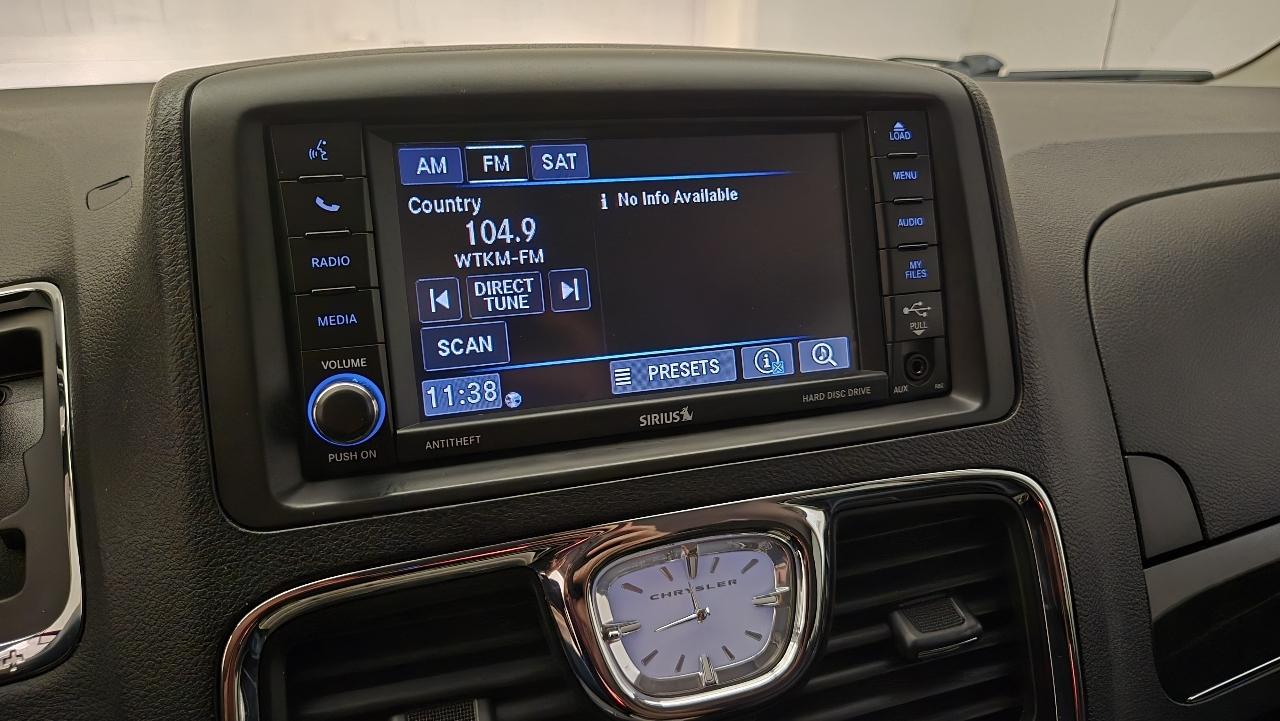 Chrysler Town & Country Touring 2016