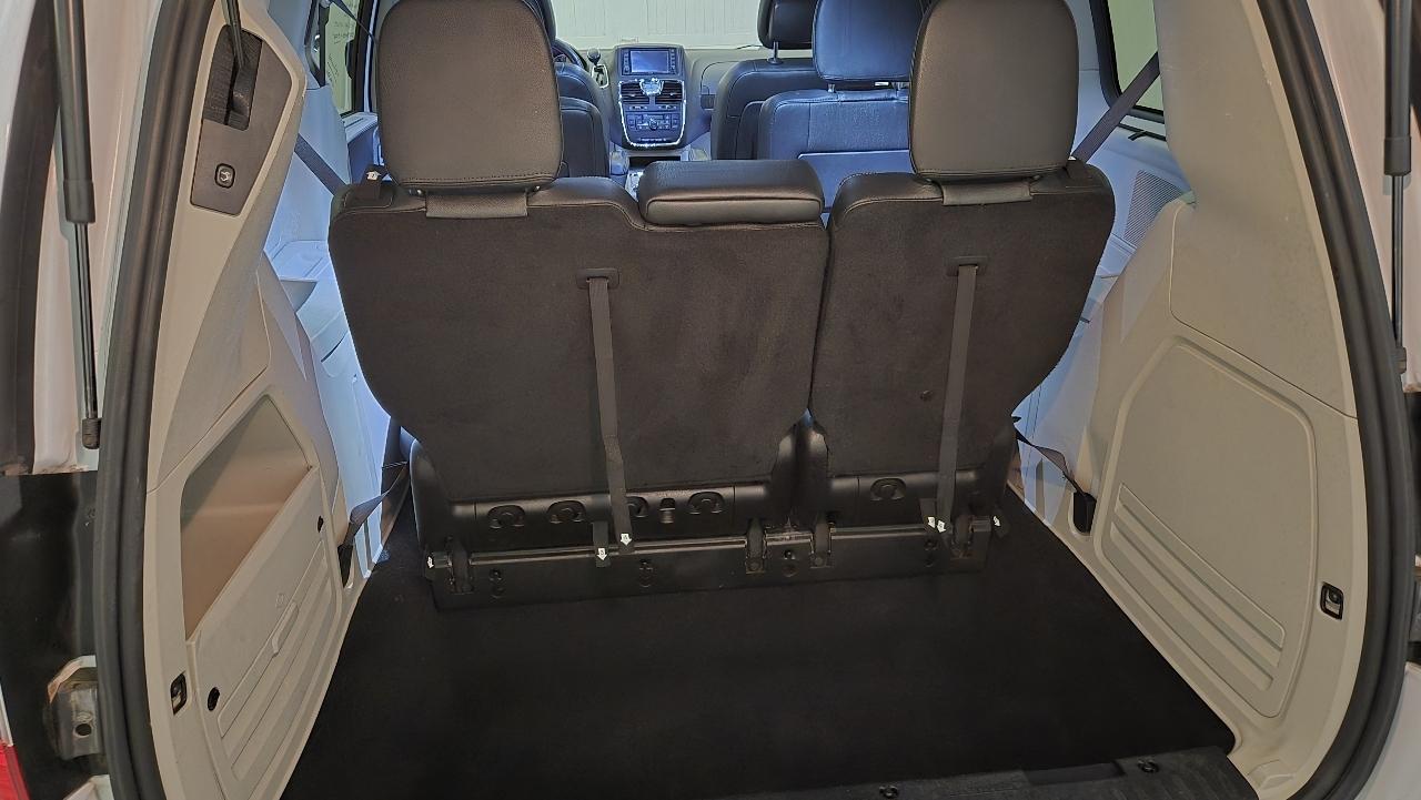 Chrysler Town & Country Touring 2016