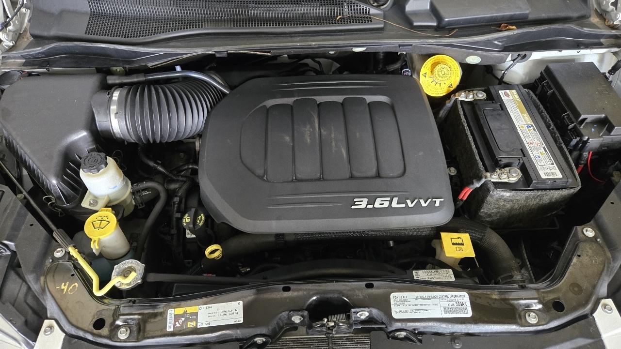 Chrysler Town & Country Touring 2016