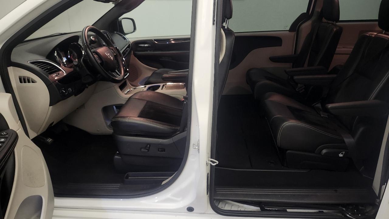 Dodge Grand Caravan SXT 2017