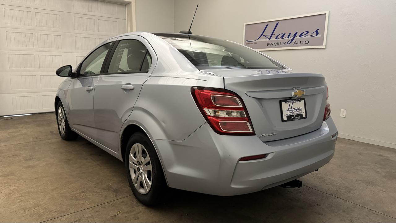 Chevrolet Sonic LS 2017