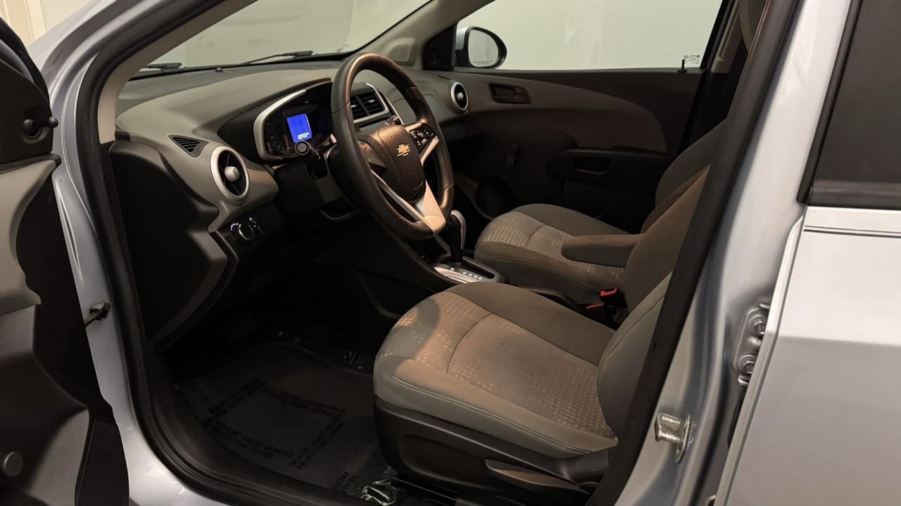 Chevrolet Sonic LS 2017