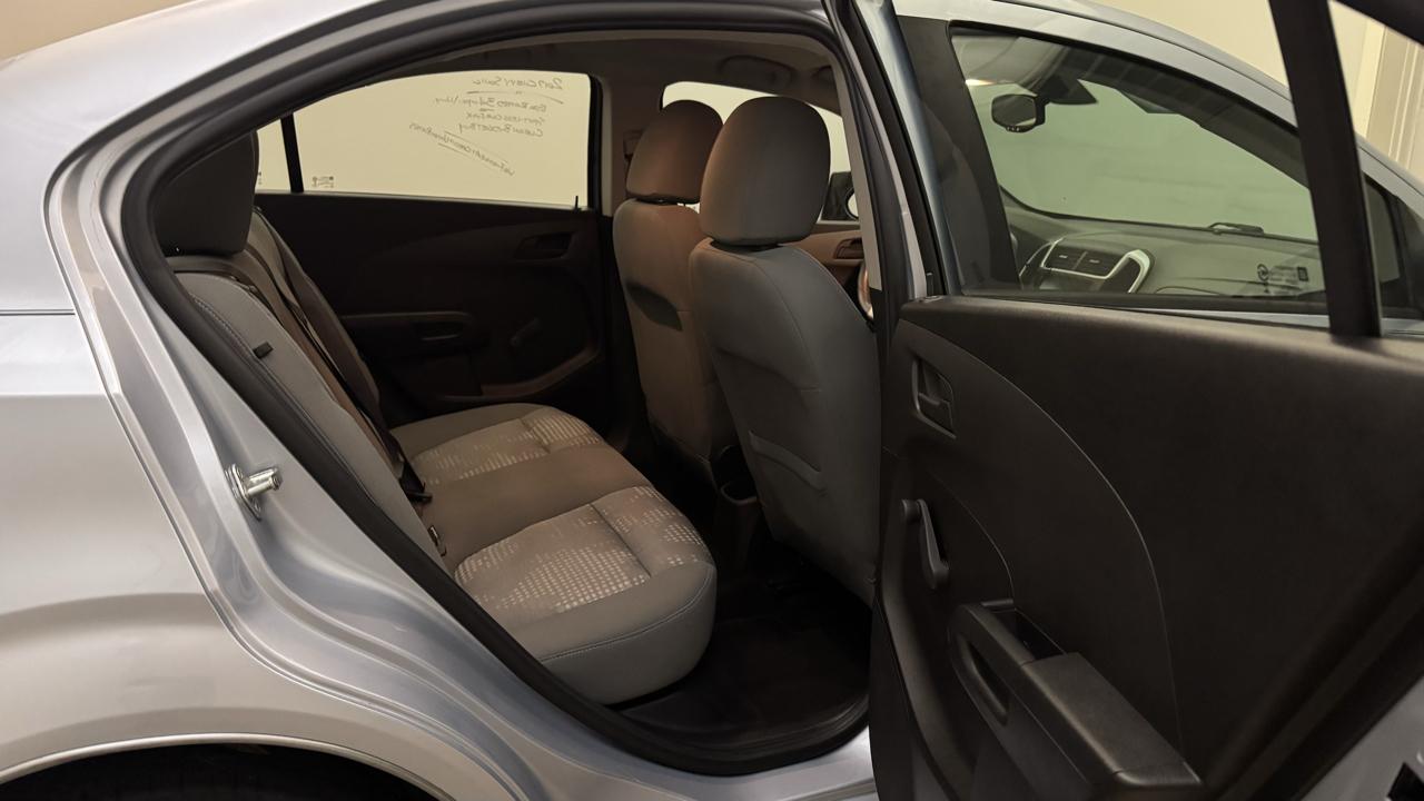 Chevrolet Sonic LS 2017
