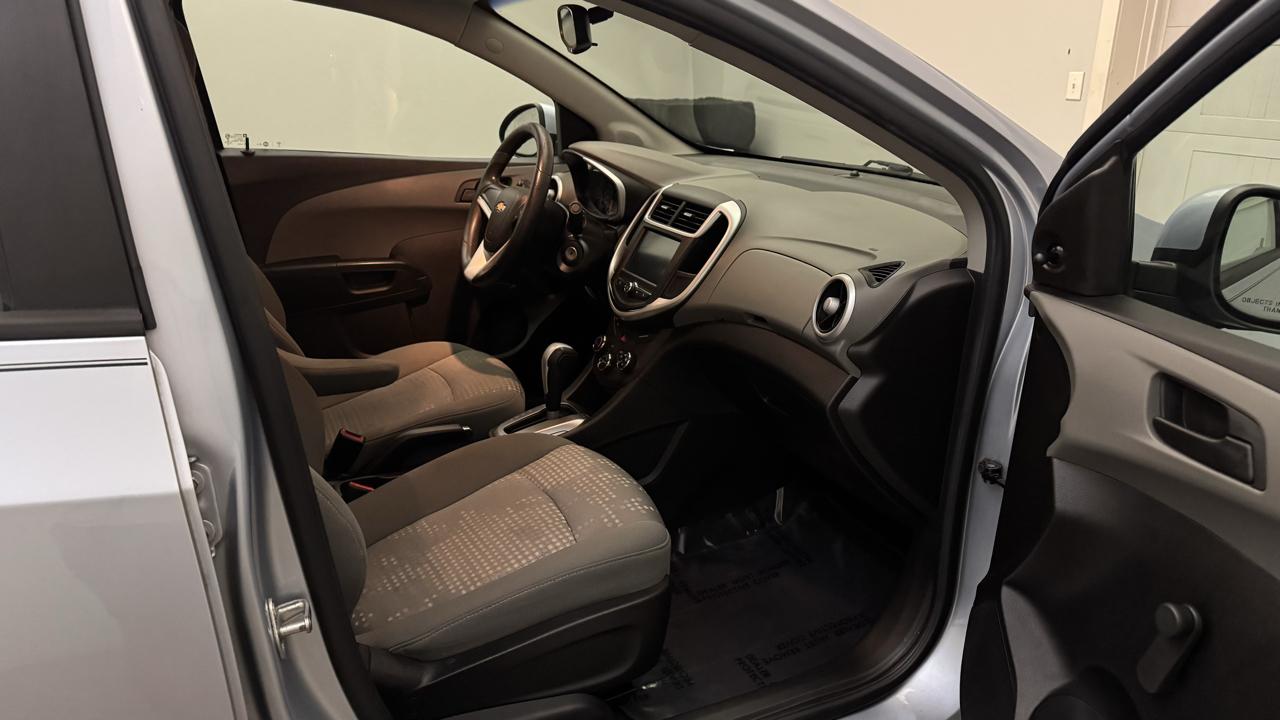 Chevrolet Sonic LS 2017