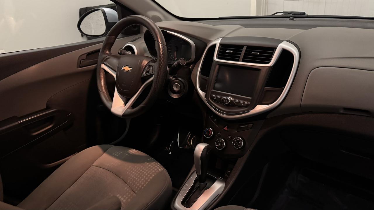 Chevrolet Sonic LS 2017