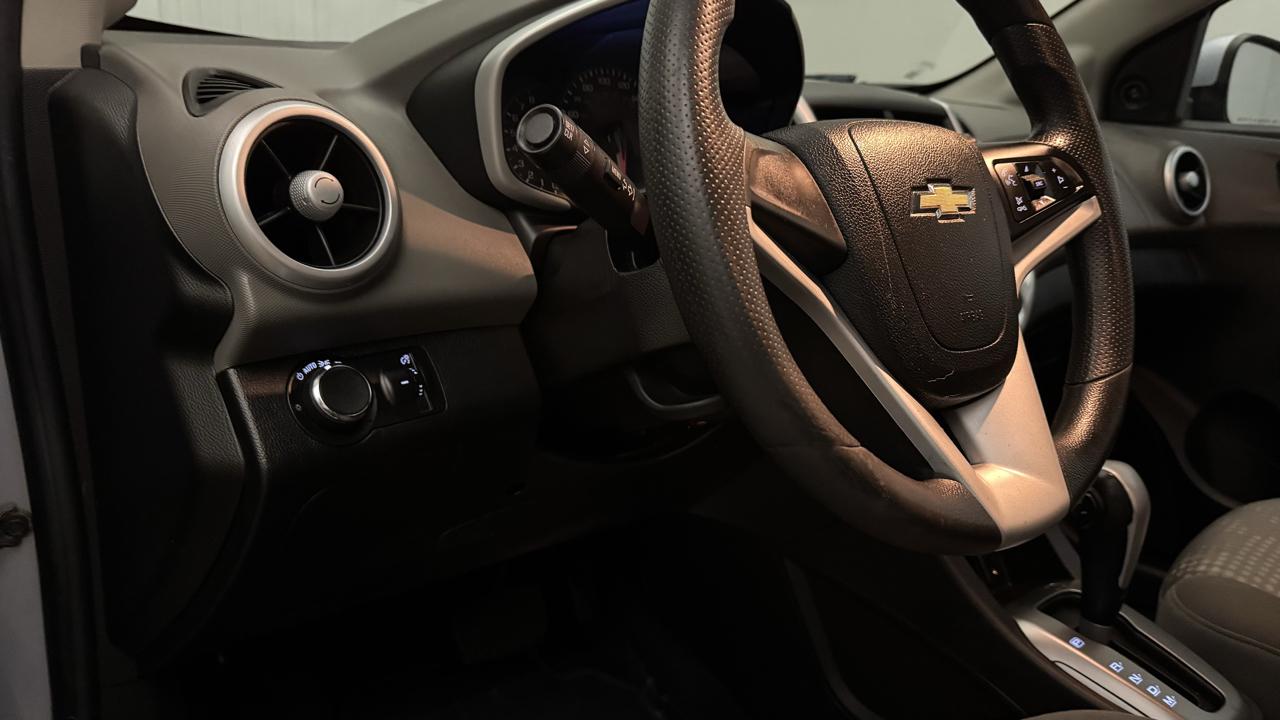 Chevrolet Sonic LS 2017