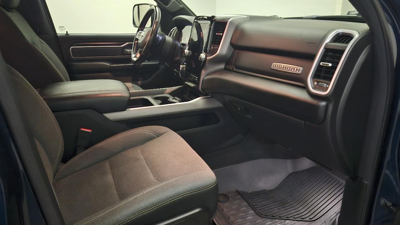 RAM 1500 Big Horn Crew Cab 4WD 2021