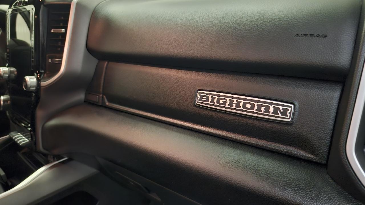 RAM 1500 Big Horn Crew Cab 4WD 2021