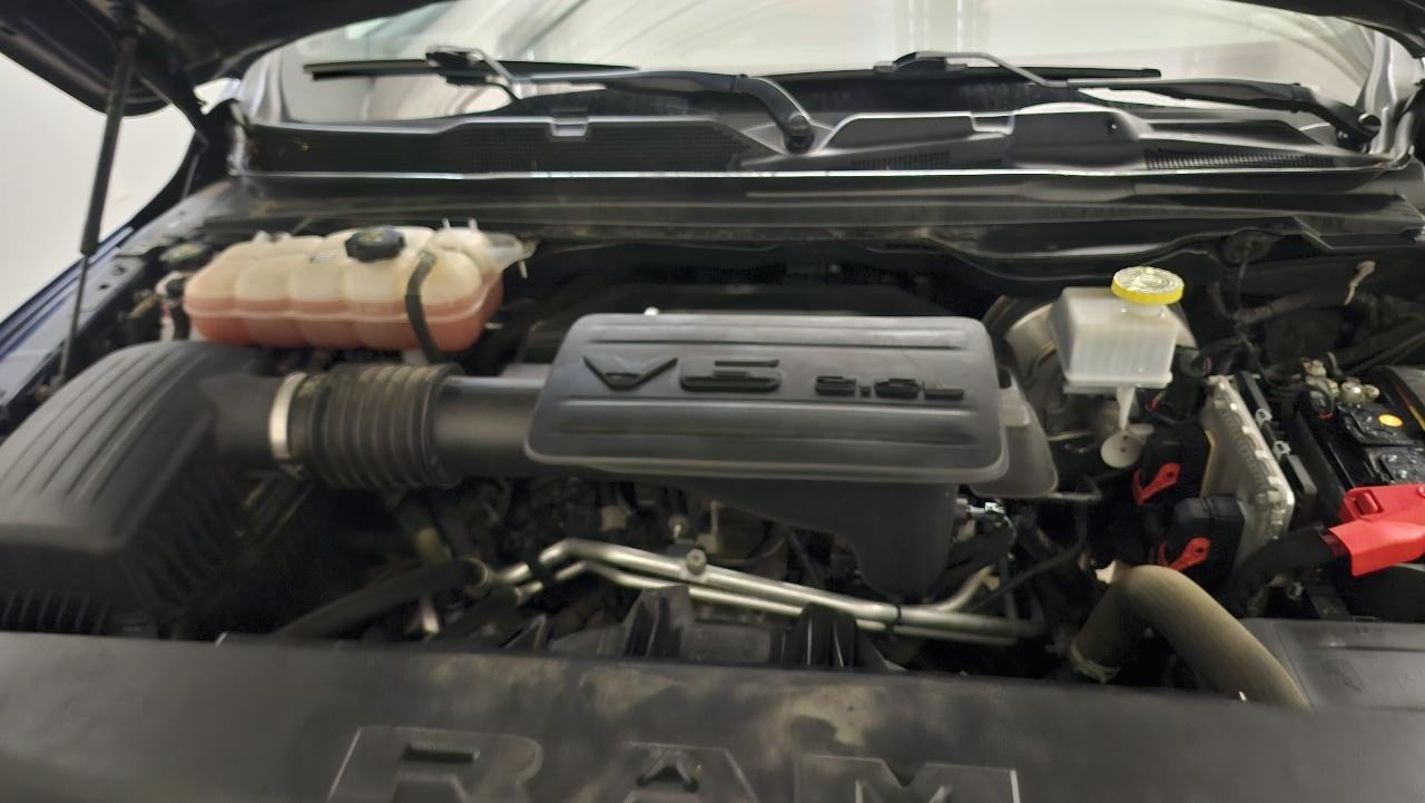 RAM 1500 Big Horn Crew Cab 4WD 2021