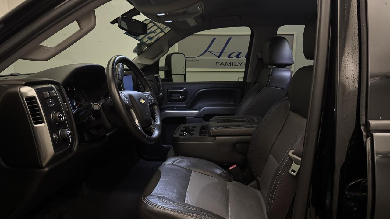 Chevrolet Silverado 3500HD LT Crew Cab 4WD 2015