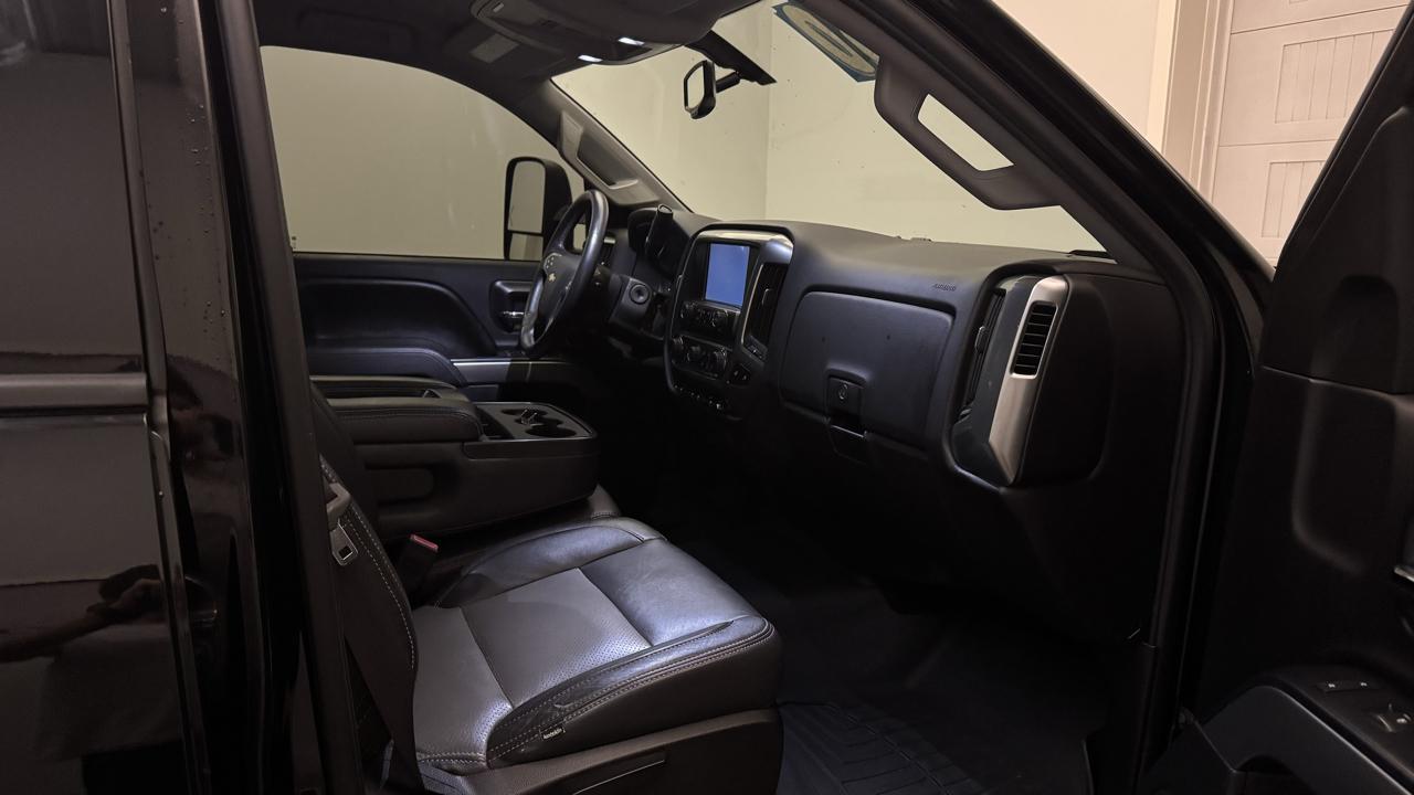 Chevrolet Silverado 3500HD LT Crew Cab 4WD 2015