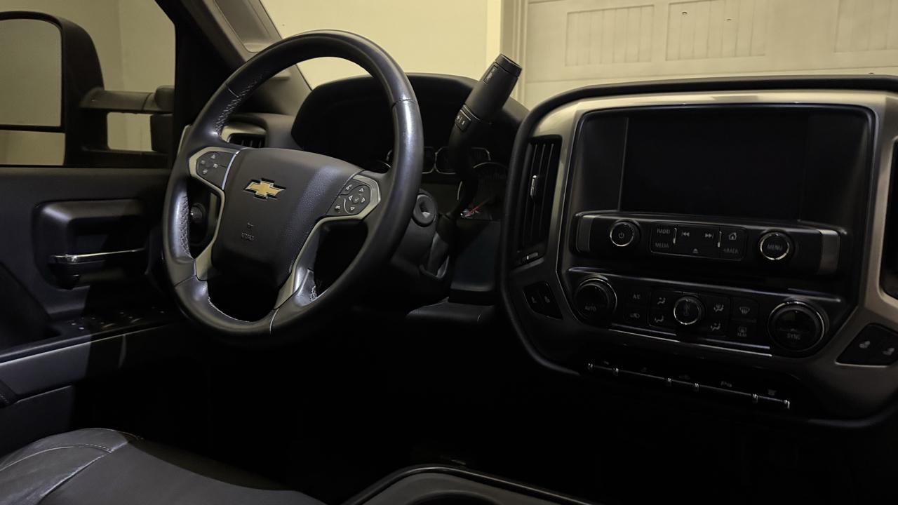 Chevrolet Silverado 3500HD LT Crew Cab 4WD 2015
