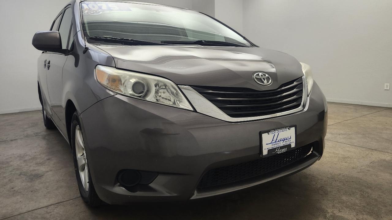 Toyota Sienna LE 2014