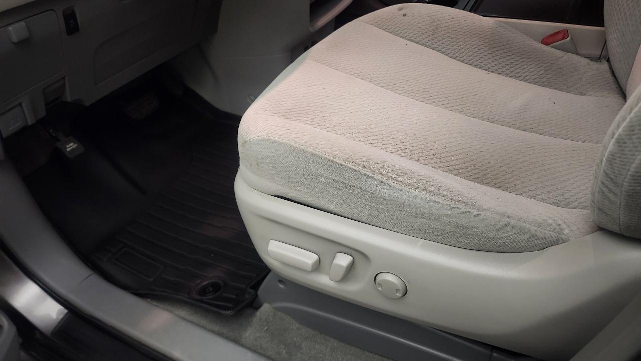 Toyota Sienna LE 2014