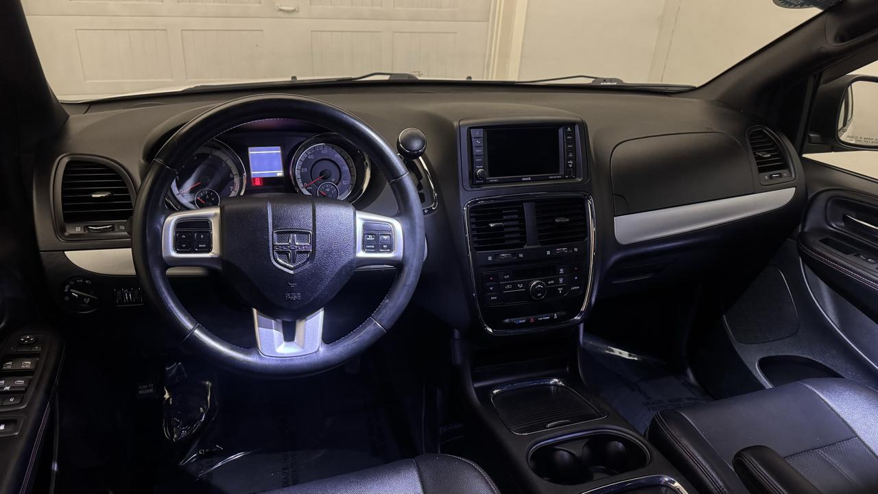 Dodge Grand Caravan R/T 2016