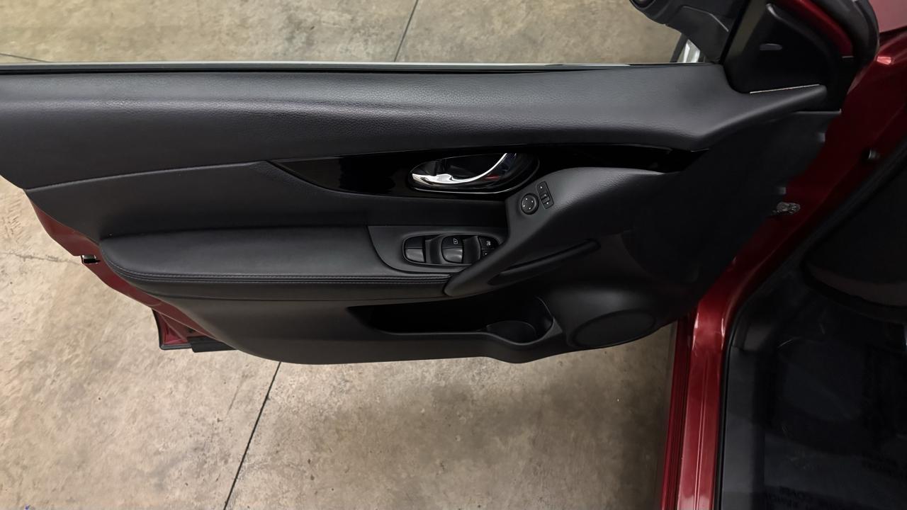Nissan Rogue Sport SV AWD 2019
