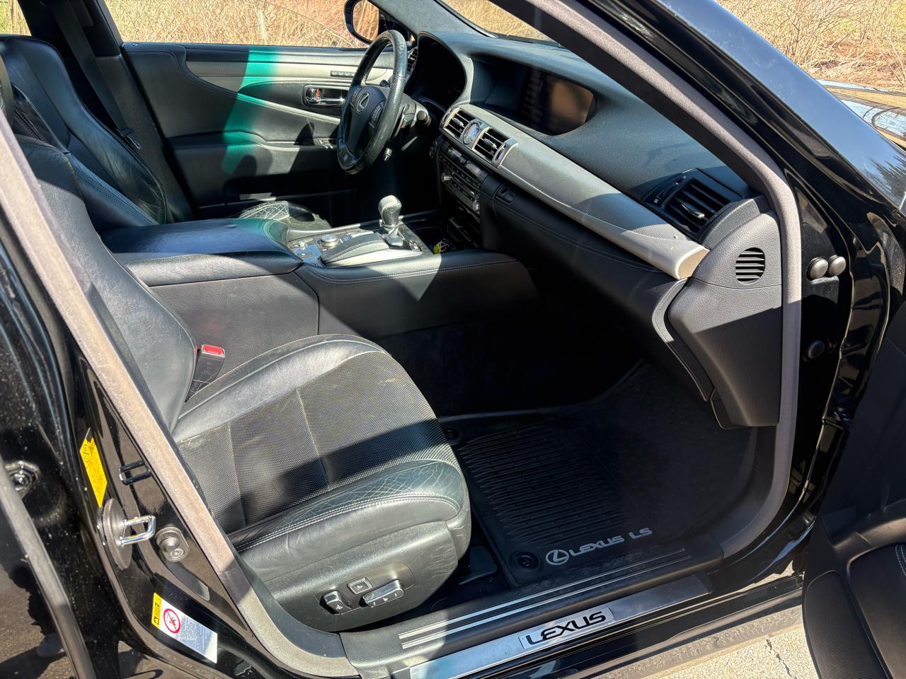 Lexus LS 460 Luxury Sedan AWD 2013