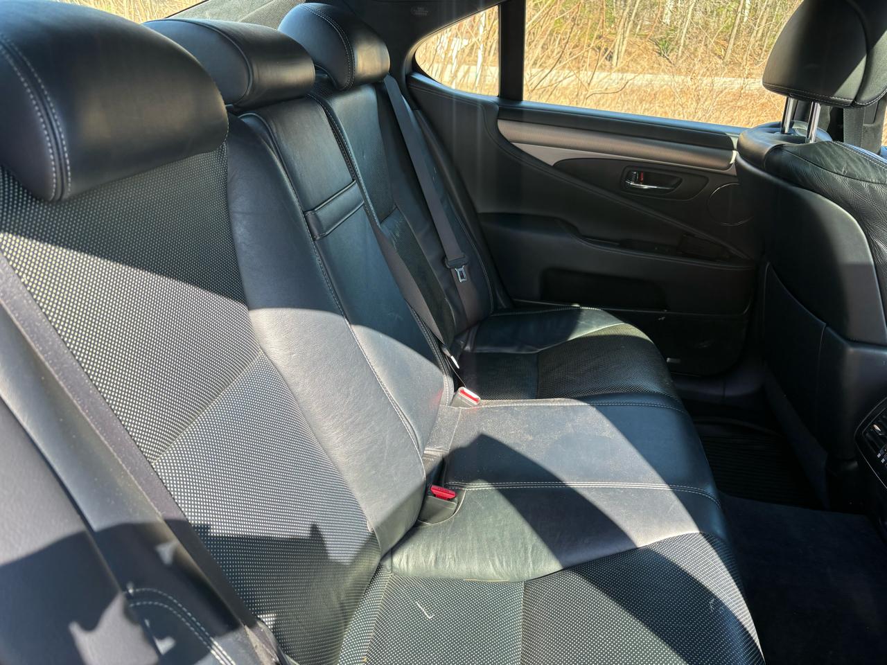 Lexus LS 460 Luxury Sedan AWD 2013