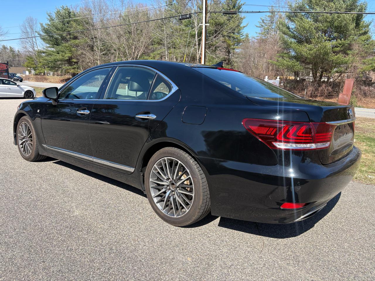 Lexus LS 460 Luxury Sedan AWD 2013