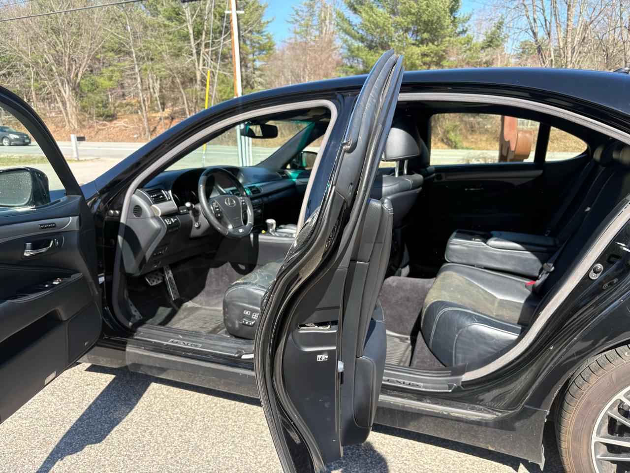 Lexus LS 460 Luxury Sedan AWD 2013