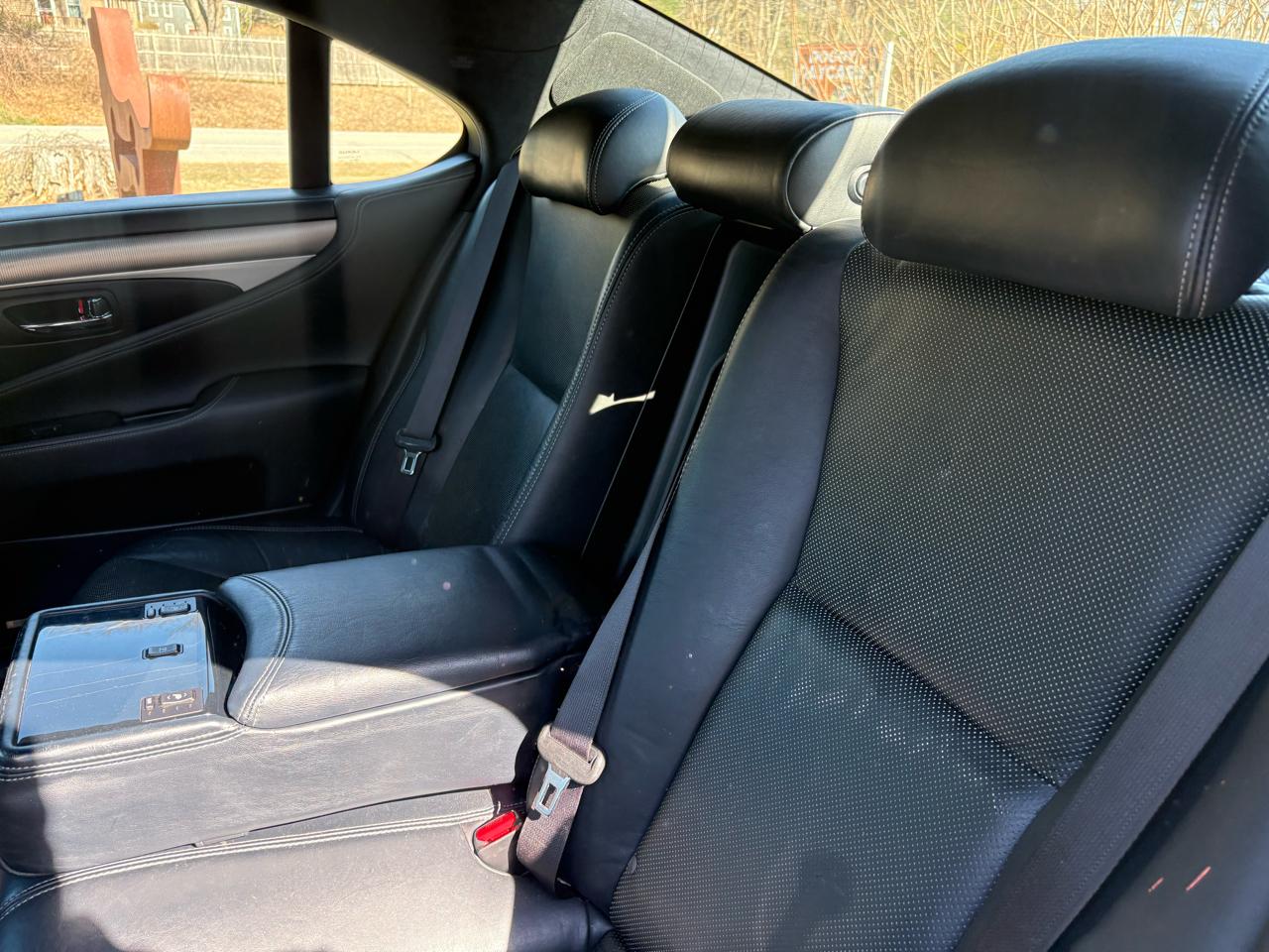 Lexus LS 460 Luxury Sedan AWD 2013