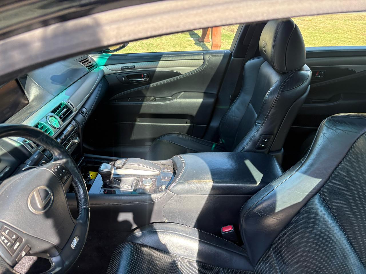 Lexus LS 460 Luxury Sedan AWD 2013