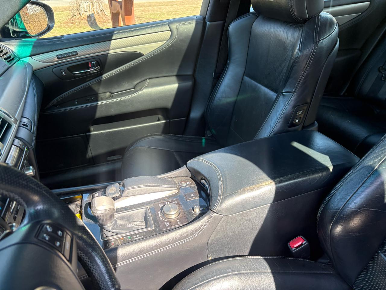 Lexus LS 460 Luxury Sedan AWD 2013