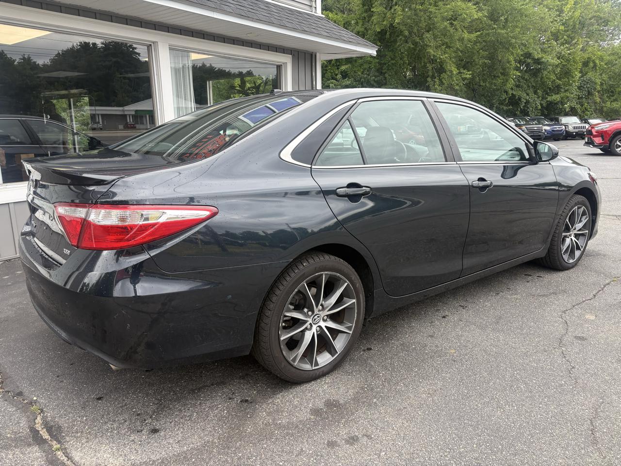 Toyota Camry XLE V6 2015