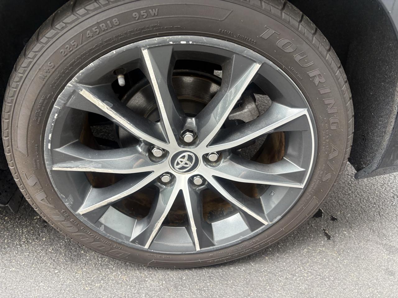 Toyota Camry XLE V6 2015