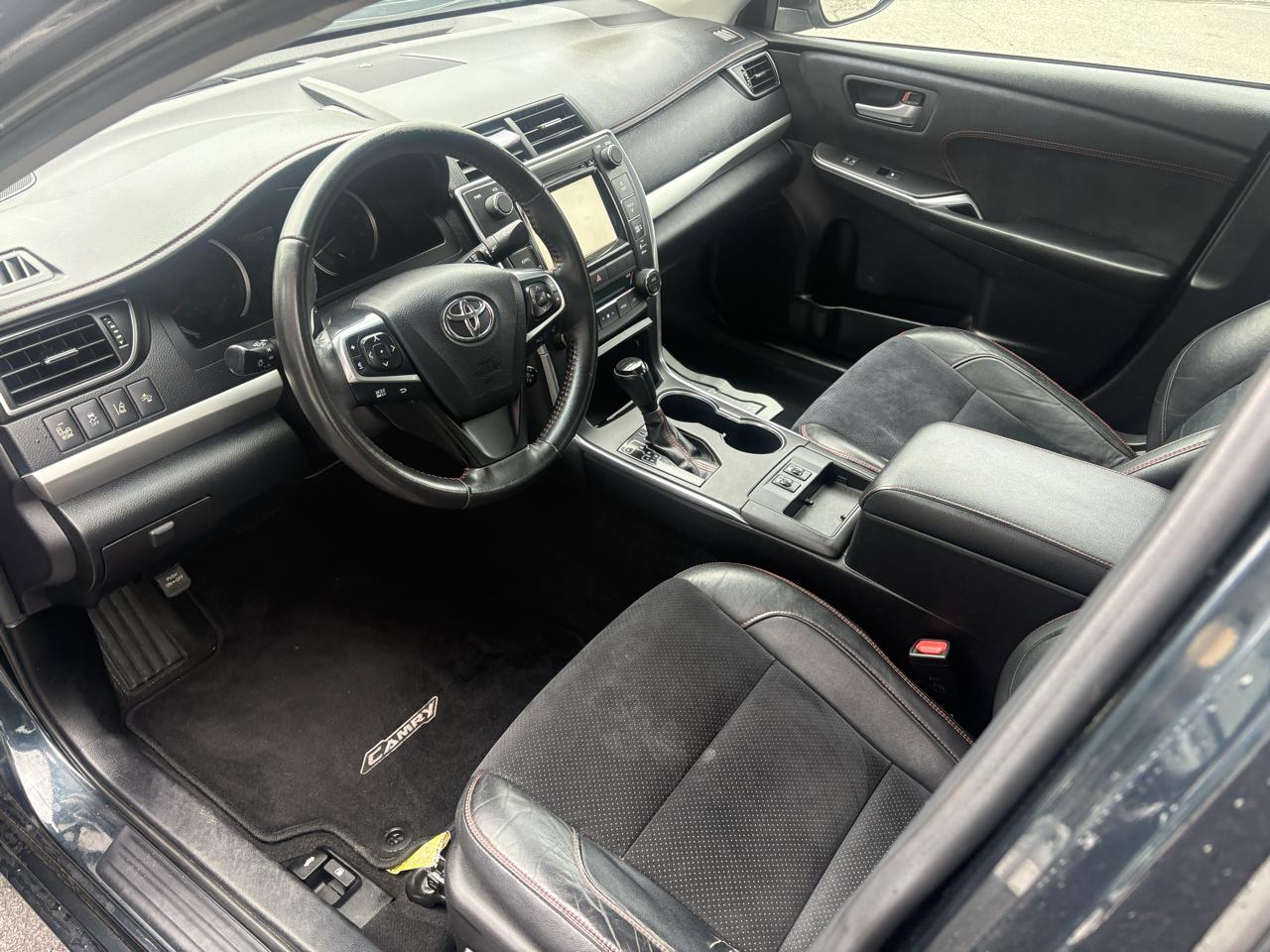 Toyota Camry XLE V6 2015