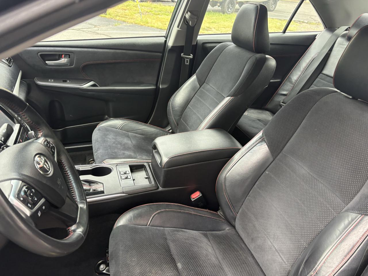 Toyota Camry XLE V6 2015
