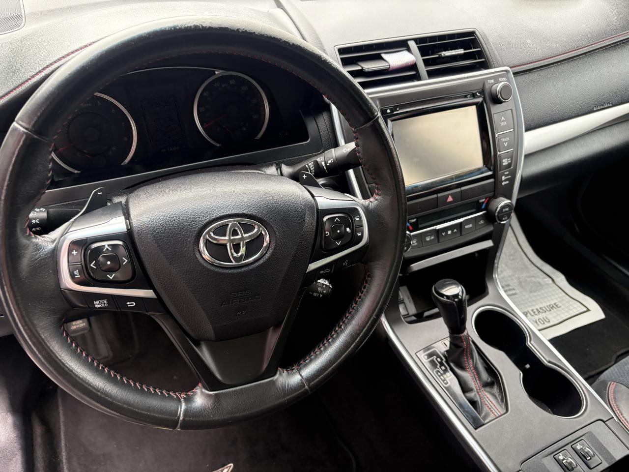 Toyota Camry XLE V6 2015