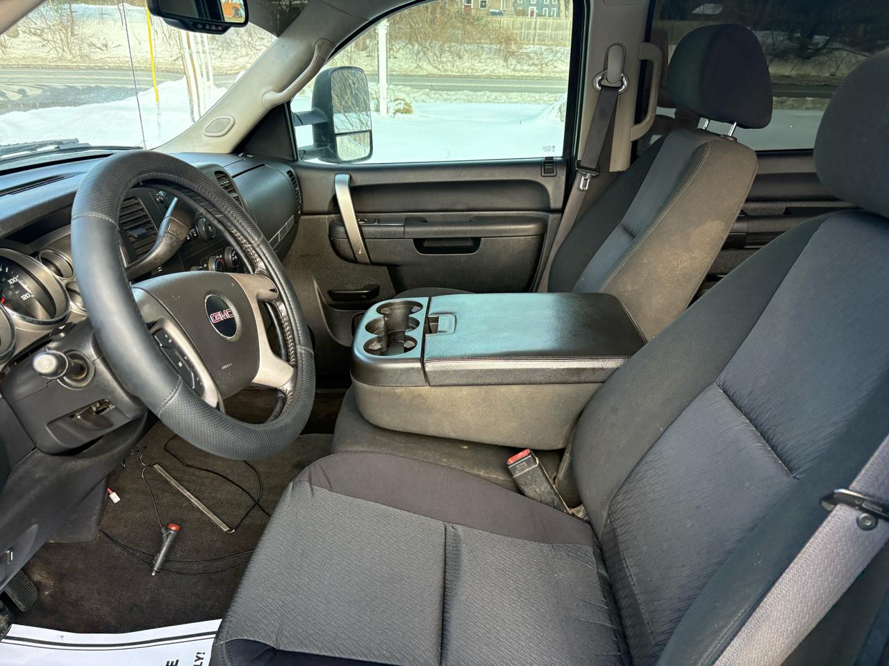 GMC Sierra 2500HD SLE Crew Cab 4WD 2011