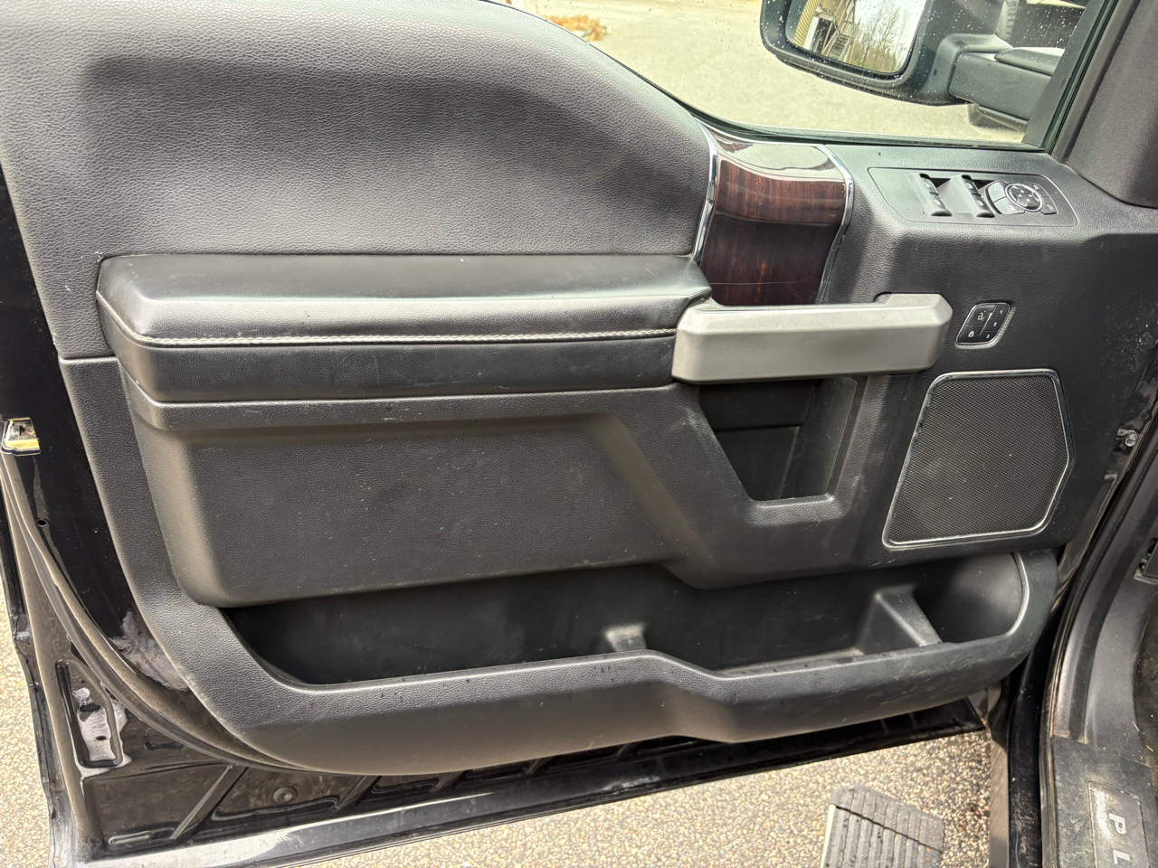 Ford F-150 Platinum 4WD SuperCrew 6.5' Box 2015