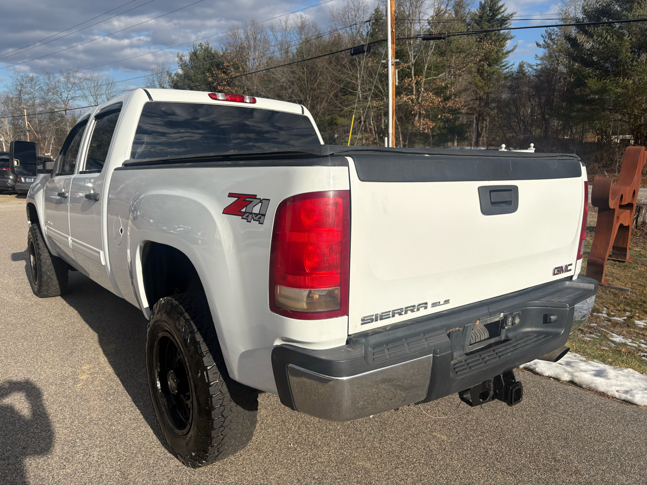 GMC Sierra 2500HD SLE Crew Cab 4WD 2011