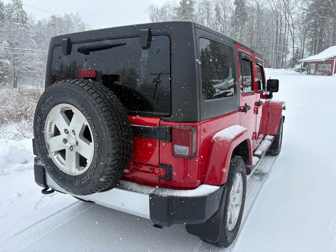 Jeep Wrangler Unlimited Sahara 4WD 2011