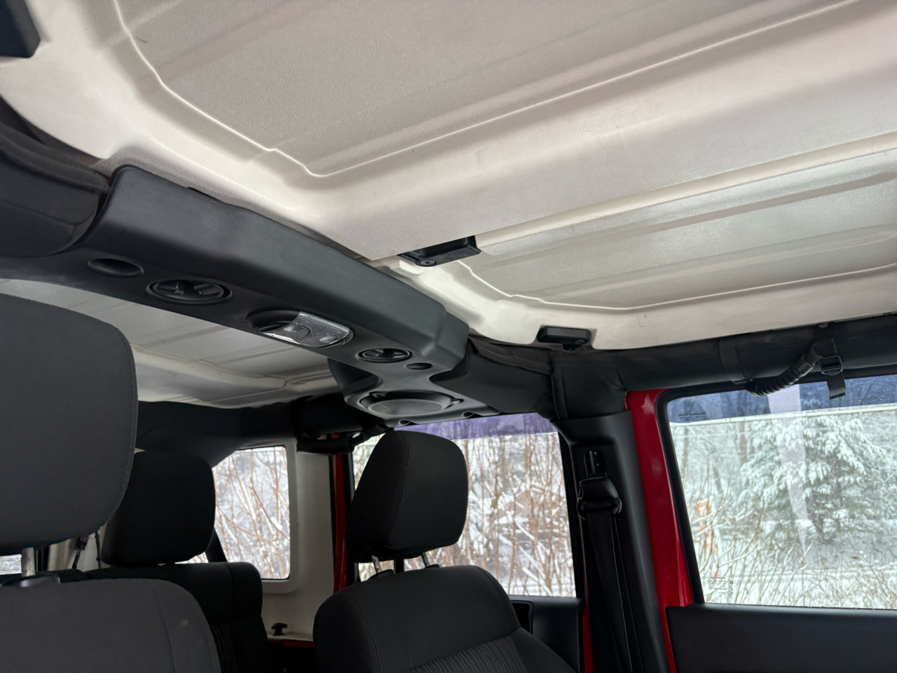 Jeep Wrangler Unlimited Sahara 4WD 2011