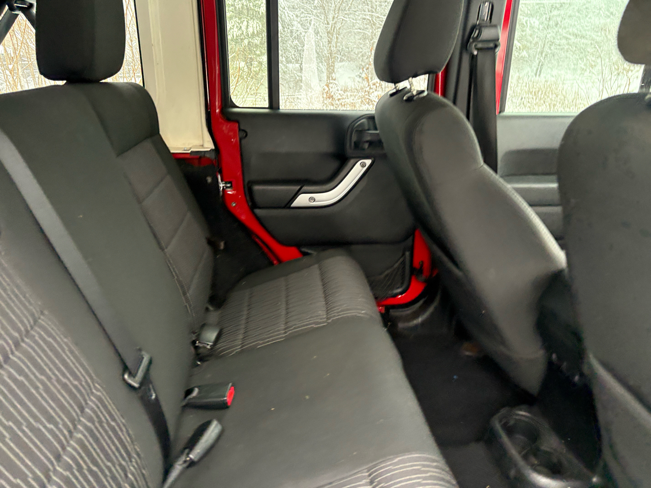 Jeep Wrangler Unlimited Sahara 4WD 2011