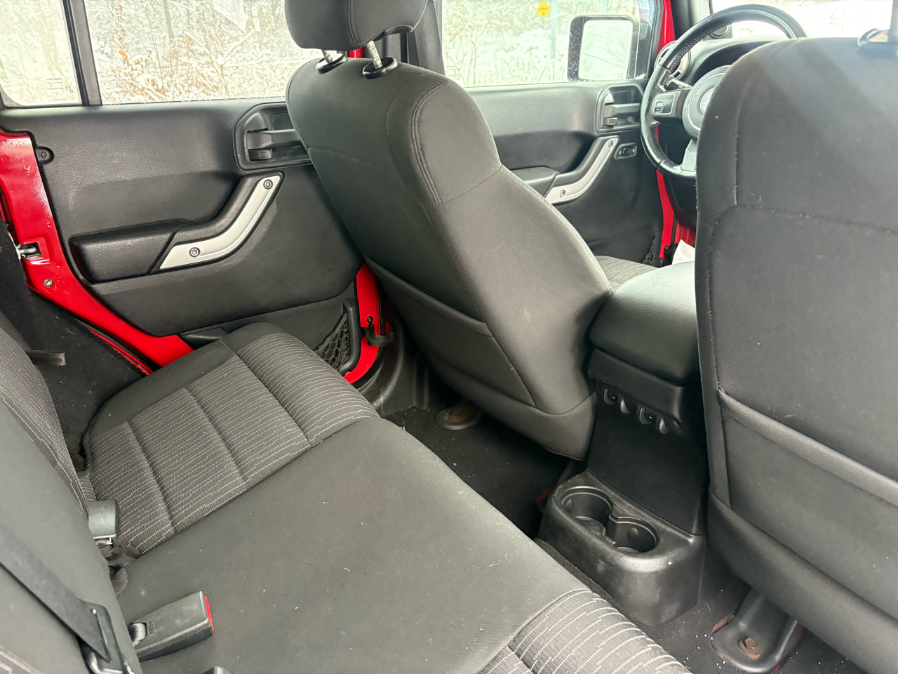 Jeep Wrangler Unlimited Sahara 4WD 2011