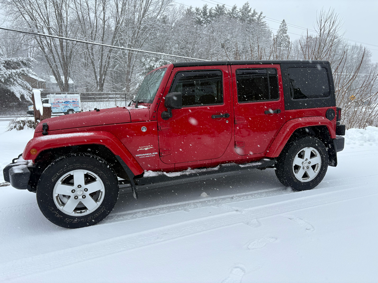 Jeep Wrangler Unlimited Sahara 4WD 2011