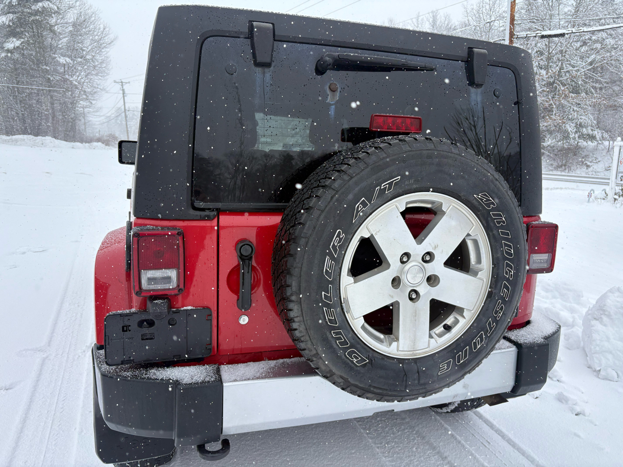 Jeep Wrangler Unlimited Sahara 4WD 2011