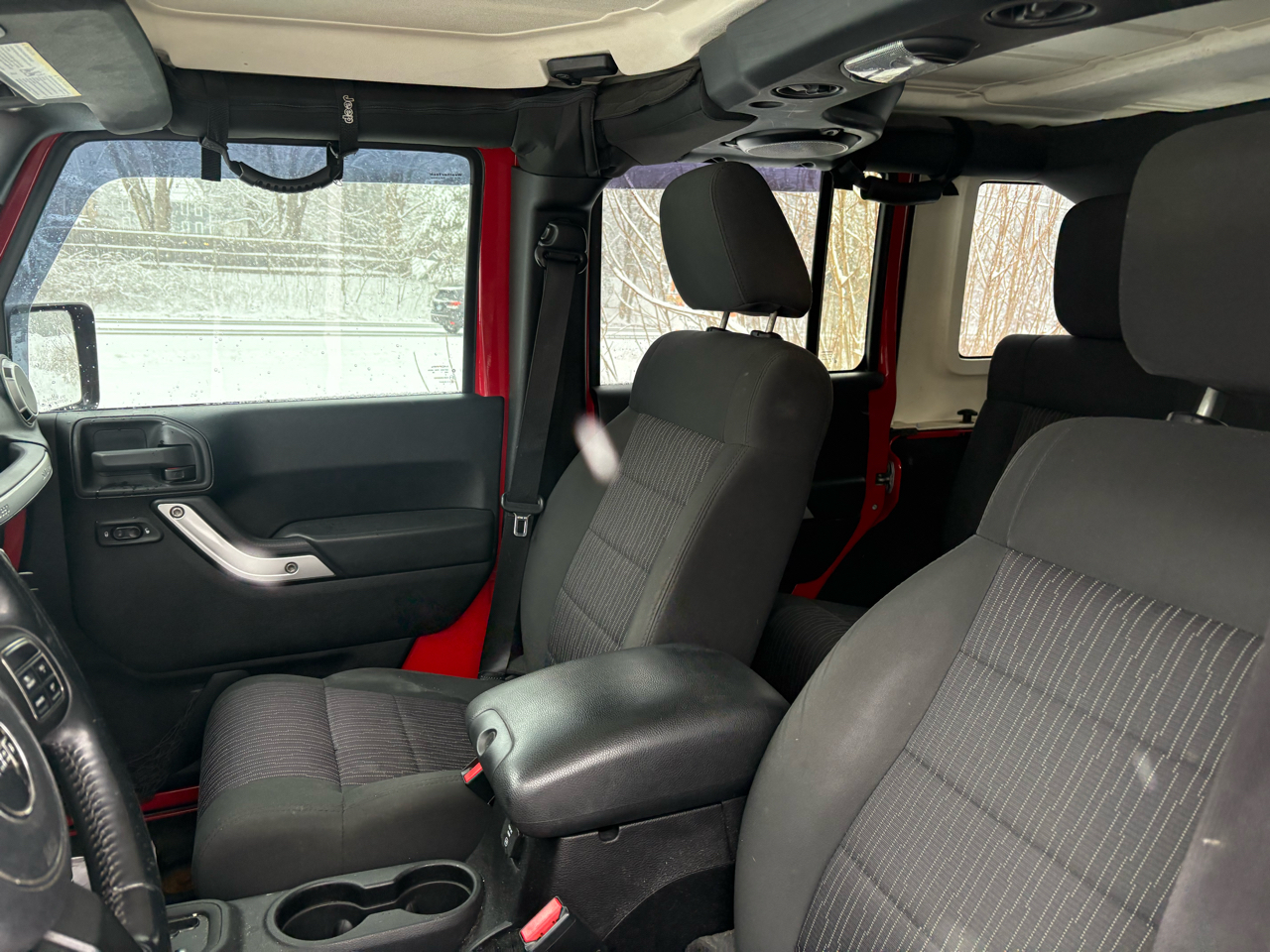 Jeep Wrangler Unlimited Sahara 4WD 2011