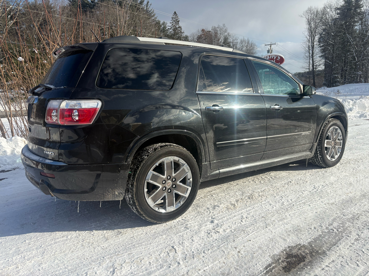 GMC Acadia Denali AWD 2011