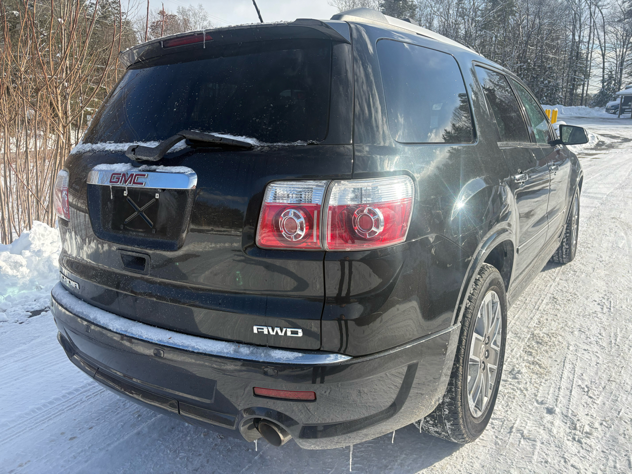 GMC Acadia Denali AWD 2011