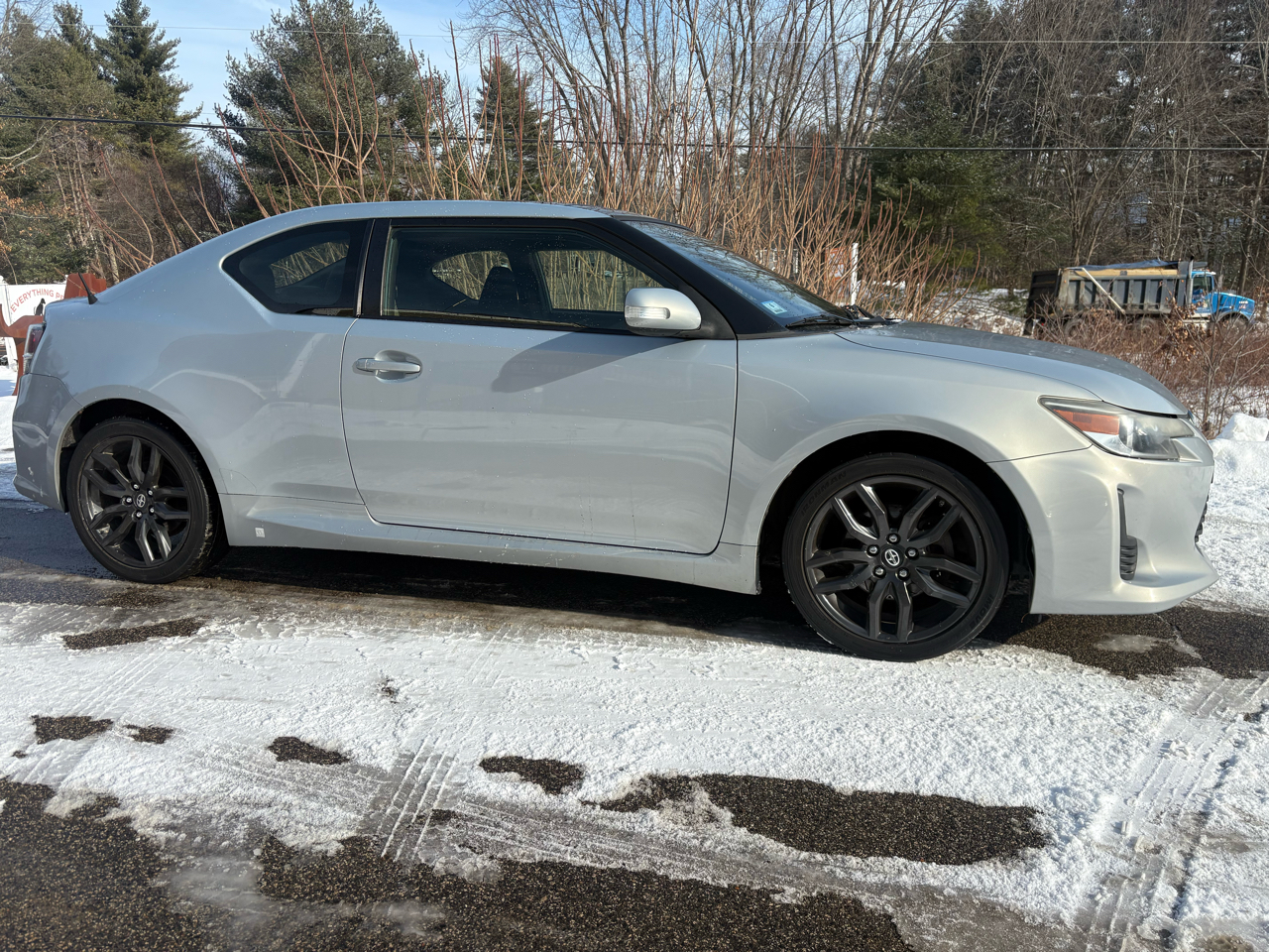 Scion tC Sports Coupe 5-Spd MT 2014