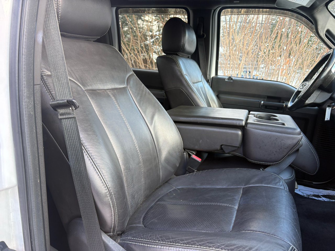 Ford F-350 SD Lariat Crew Cab 4WD 2012