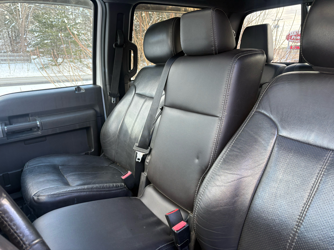 Ford F-350 SD Lariat Crew Cab 4WD 2012