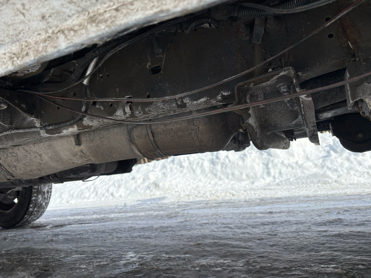 Ford F-350 SD Lariat Crew Cab 4WD 2011