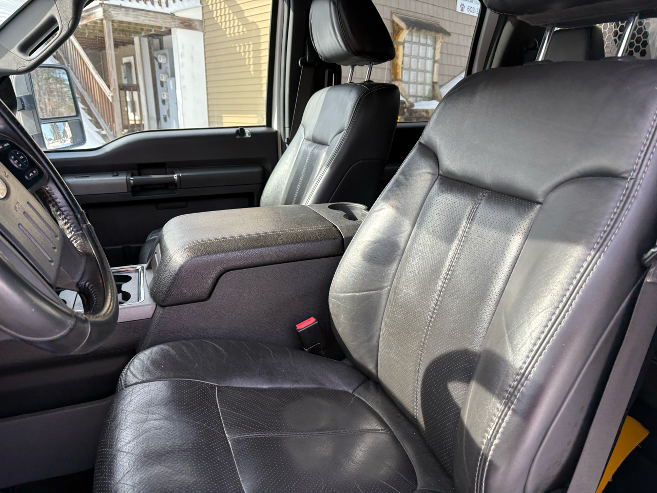 Ford F-350 SD Lariat Crew Cab 4WD 2011