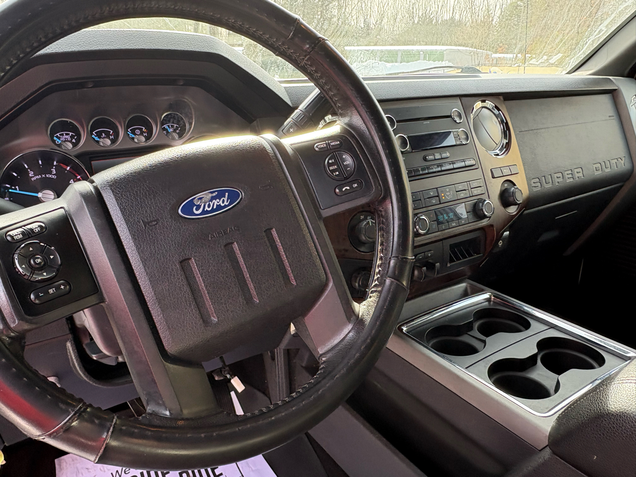 Ford F-350 SD Lariat Crew Cab 4WD 2011